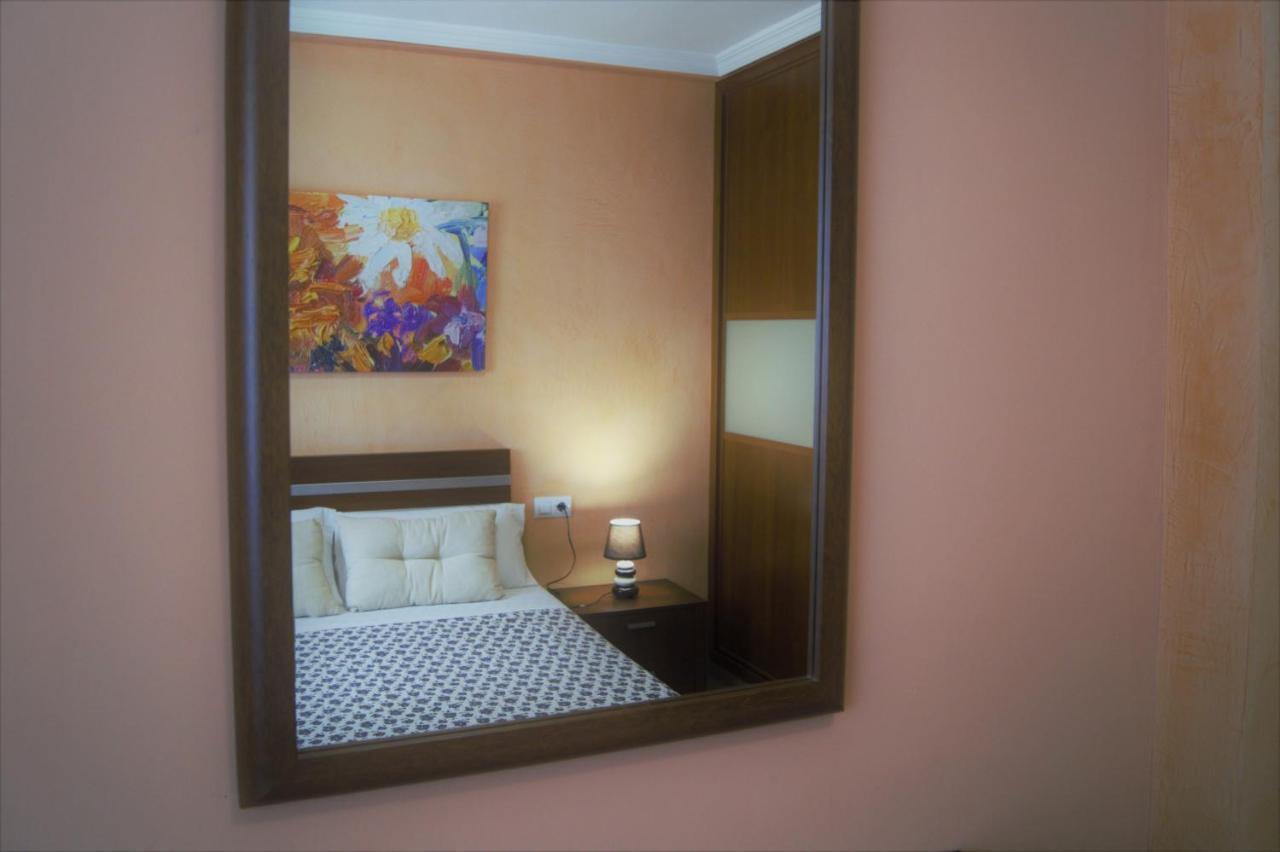 Amplio Piso 8 Mts Mezquita - Wifi - A/C - Parking Кордоба Екстериор снимка