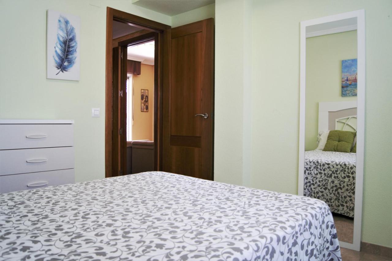 Amplio Piso 8 Mts Mezquita - Wifi - A/C - Parking Кордоба Екстериор снимка